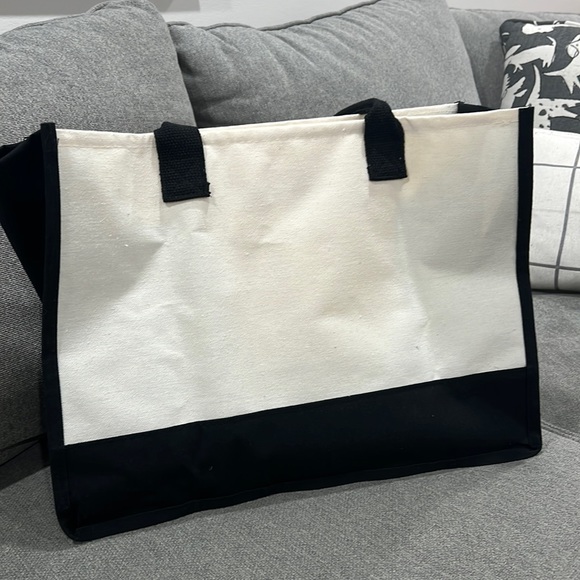 Teacher Tote NEW - Picture 3 of 7